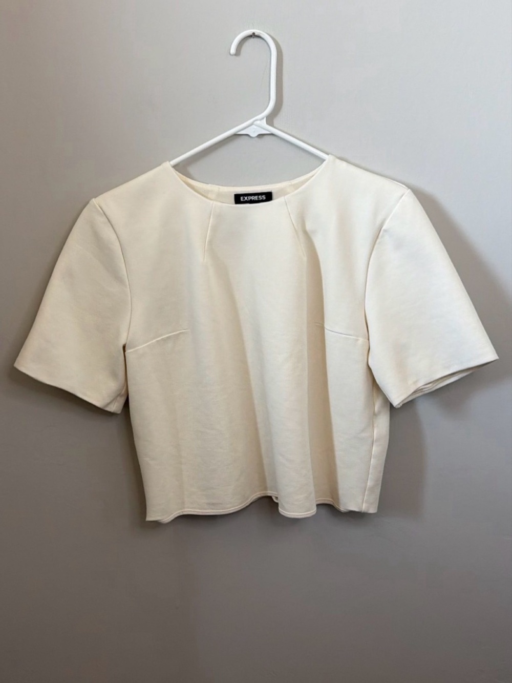 Express Cream Cropped Short Sleeve Top